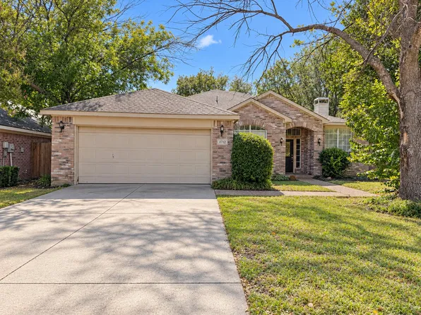 1712 Redwood Dr, Corinth, TX 76210