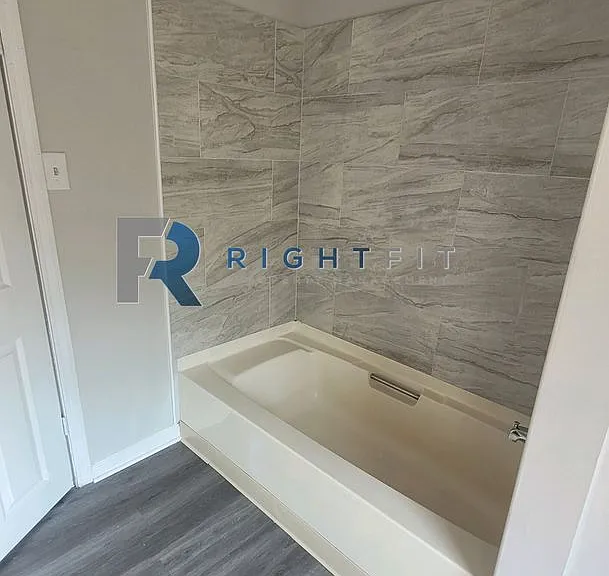 907 8th Ave — Photo 15