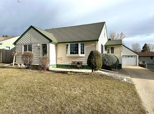 310 Clary St W, Worthington, MN 56187