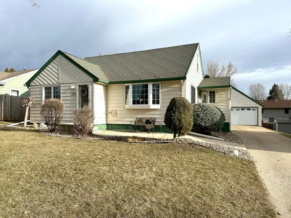 310 Clary St W, Worthington, MN 56187