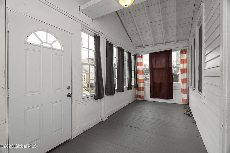 3rd image of 2 Grandview Terrace