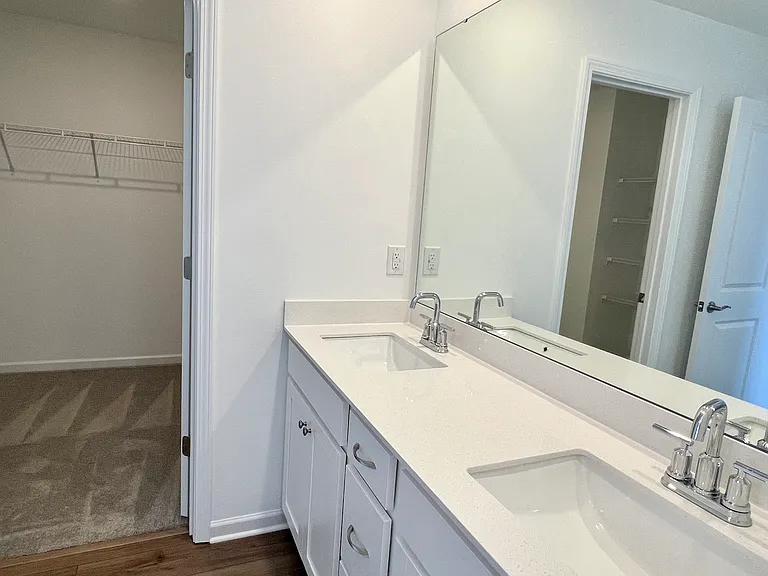 5260 Amaryllis Way — Photo 17