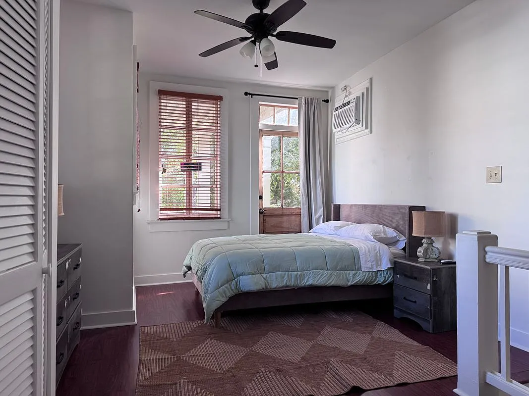 1 bed, 1.5 bath, 650 sqft, $1,600 — Photo 4