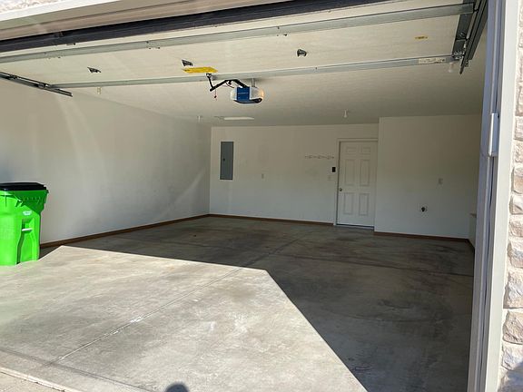 2nd image of 1021 Sequoia Dr NW