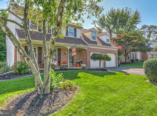 18 Hazelwood Cir, Ephrata, PA 17522