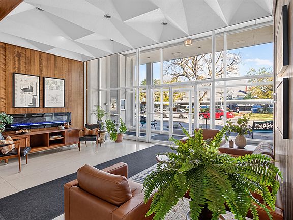 4th image of 715 W Michigan Ave APT 303