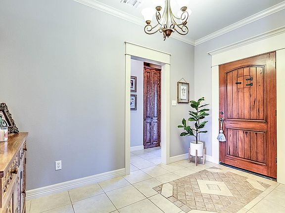 2nd image of 3561 Encino Dr