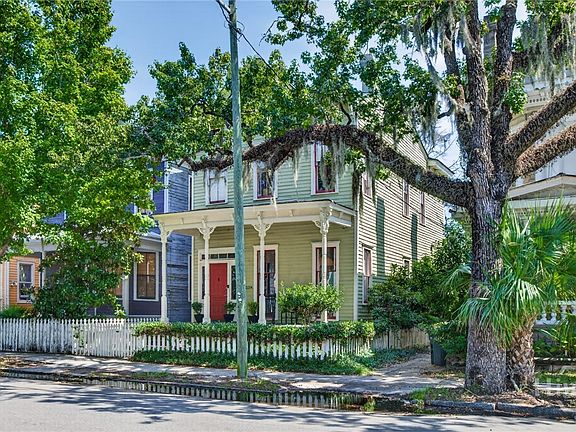 3rd image of 2214 Barnard Street