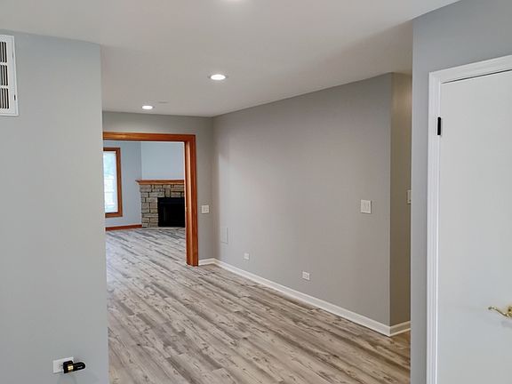 3rd image of 384 Bianco Dr