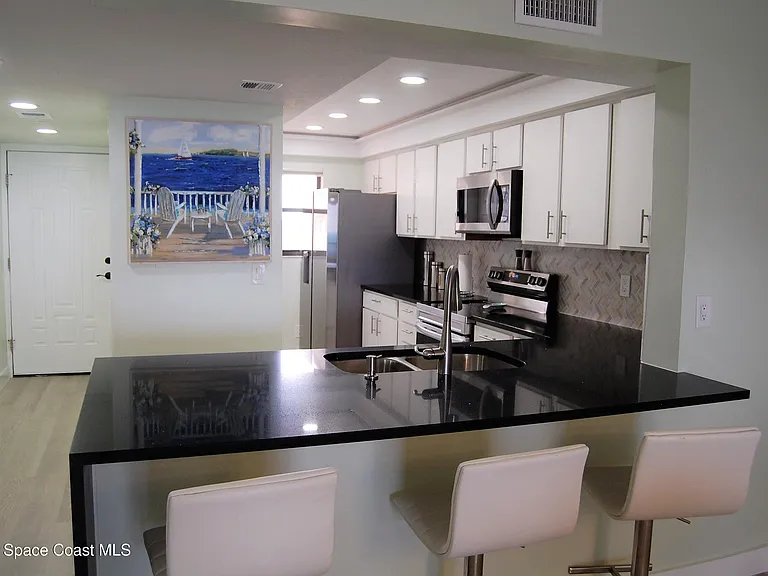 1860 N Atlantic Ave #B405 — Photo 3