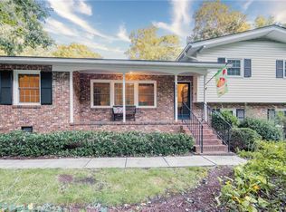 2806 Rutherford Dr, Greensboro, NC 27408