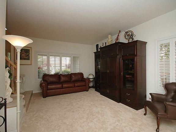 4th image of 2113 Golden Lotus Dr