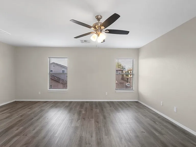 4042 W Valley View Dr — Photo 17