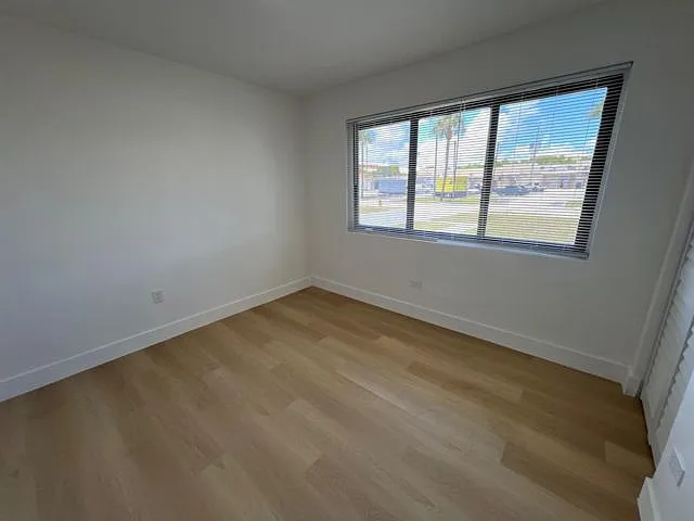 1350 NE 162nd St — Photo 6