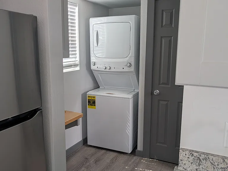 8676 Marys Dr — Photo 2