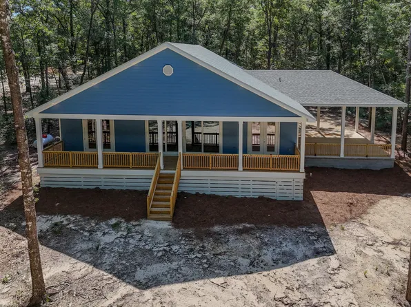 15 Lake Holly Cir, Defuniak Springs, FL 32433