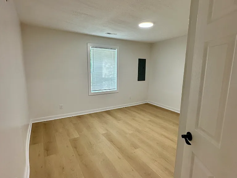 525 Smith St #Z4 — Photo 11