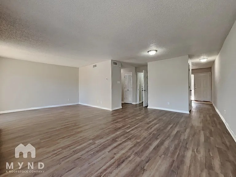 3263 62nd St — Photo 10