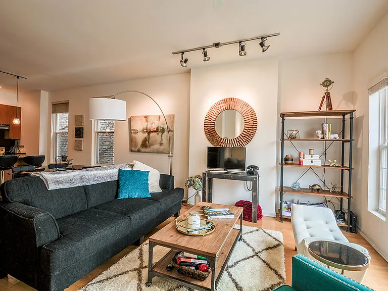 1407 N Wicker Park Ave #1 — Photo 1