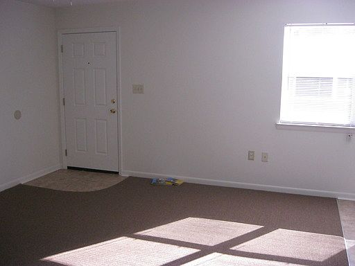 5th image of 2109 Hinson Ave APT B4