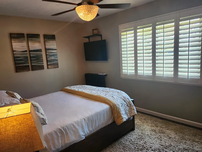 4885 Frink Ave — Photo 16