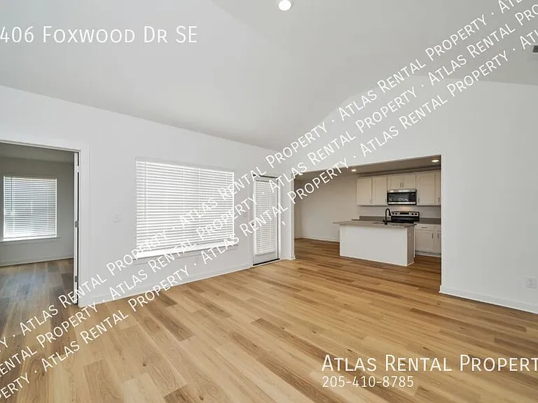 4406 Foxwood Dr — Photo 7