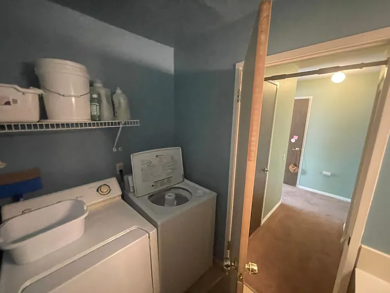 1536 Drake Dr — Photo 22