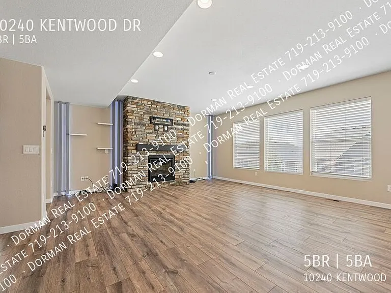 10240 Kentwood Dr — Photo 7