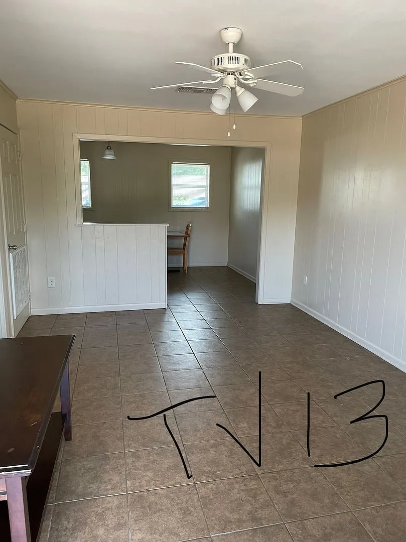 1 bed 1 bath with central ac/heat — Photo 2