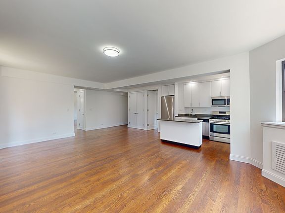3rd image of 20 Beekman Pl Ph D