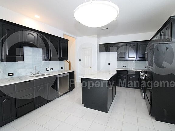 3rd image of 18671 Gibbons Dr