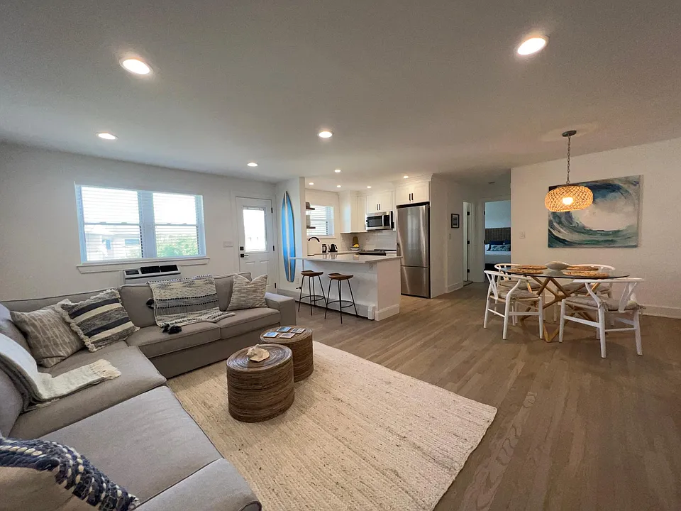 12 Wharfside Dr