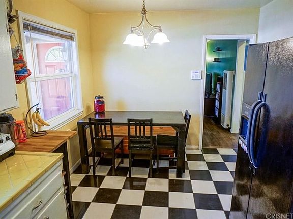 5th image of 7433 De Soto Ave