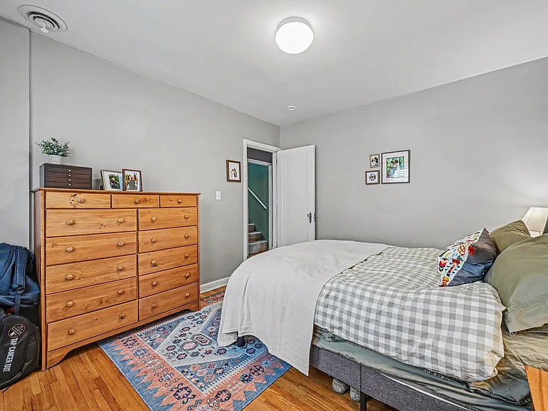 4937 Clinton Ave — Photo 9