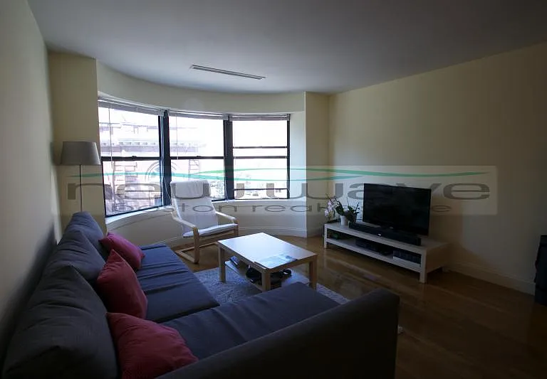 100 Jersey St #301 — Photo 2