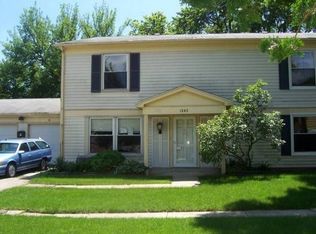 1342 S Glen Cir APT A, Aurora, IL 60506