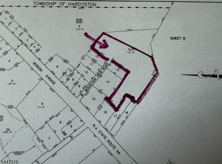 19 Mountain View St, Hamburg Boro, NJ 07419