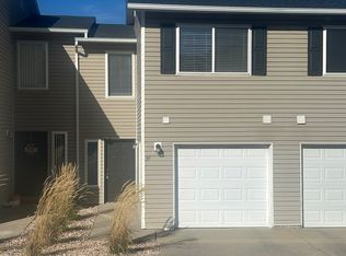 665 E Eaglewood Dr APT 31, North Salt Lake, UT 84054