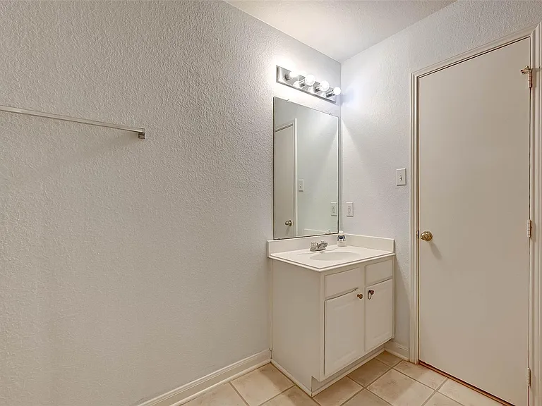 3522 Samuel Adams Ln — Photo 26