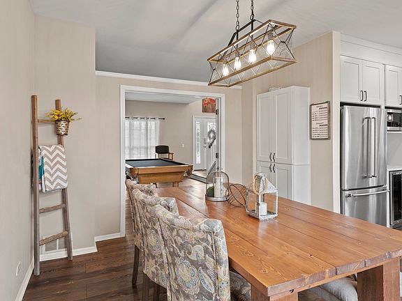 4th image of 3845 Peartree Dr