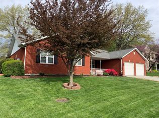 2937 Bridle Ln, Swansea, IL