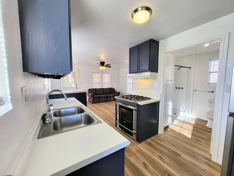 1317 E Main St — Photo 3