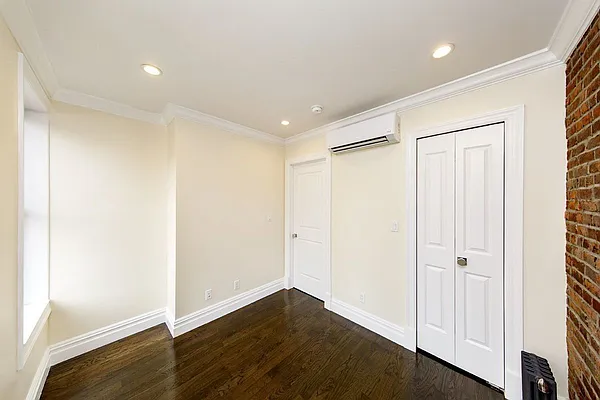 Rented by Avenues Real Estate | media 16