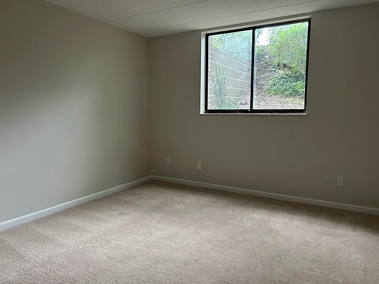 448 Grand Ave #2 — Photo 13
