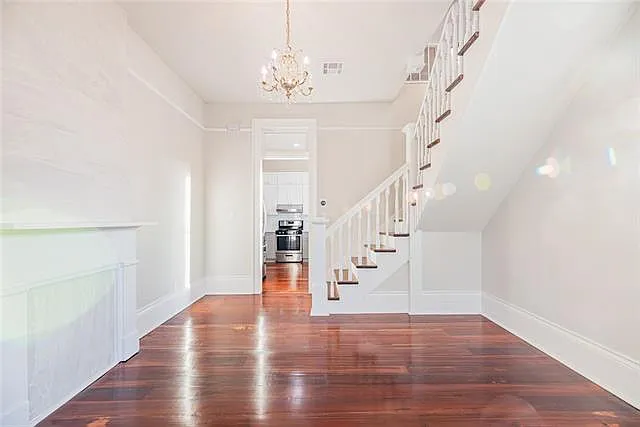 2 bed, 1.5 bath, 1147 sqft, $2,000 — Photo 3