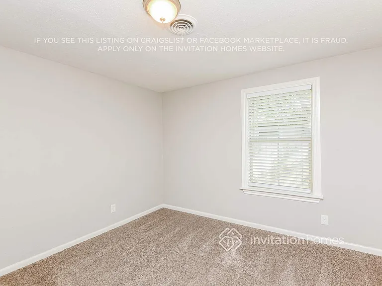 208 Ennis St — Photo 14