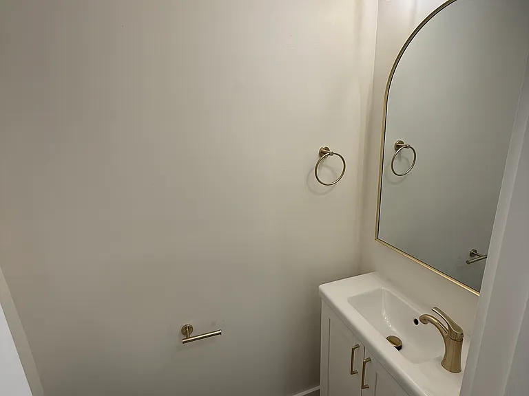 155 W Palmer St — Photo 4