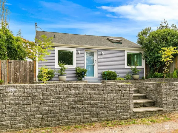 9246 22nd Avenue SW, Seattle, WA 98106