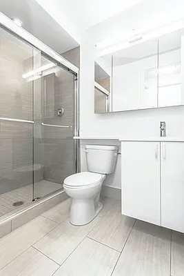 Rented by Olnick Organization | media 9