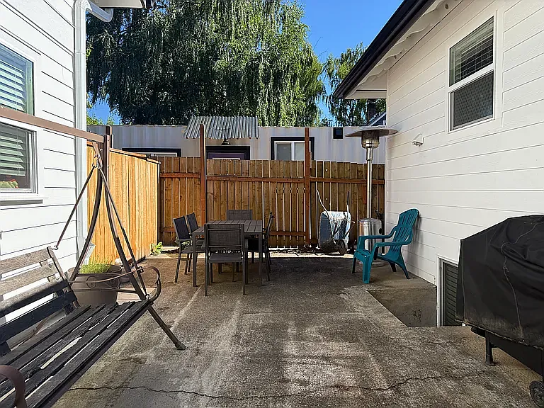 3116 SE Cesar E Chavez Blvd — Photo 7